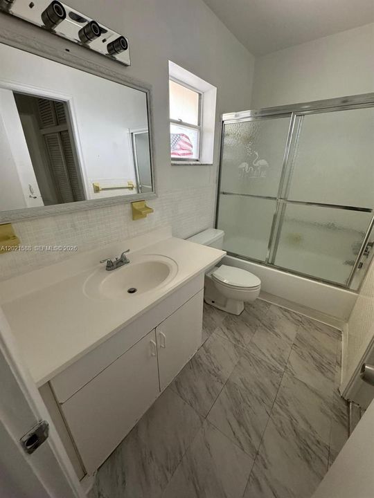 На продажу: $215,000 (1 спален, 1 ванн, 800 Квадратных фут)