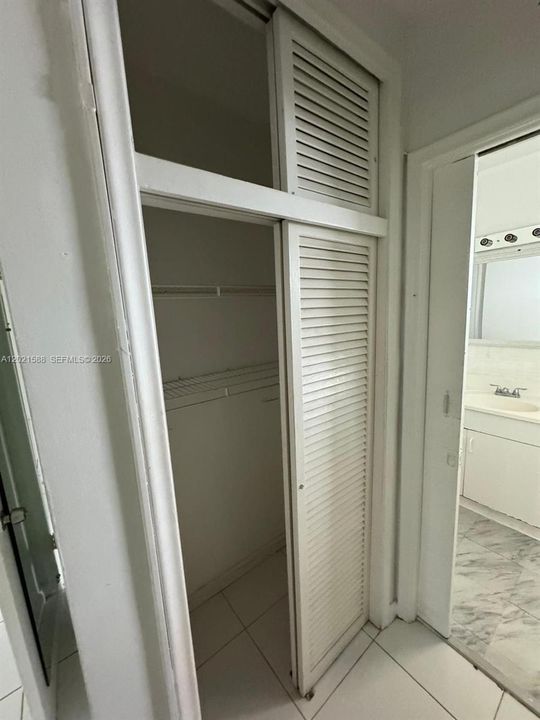 На продажу: $215,000 (1 спален, 1 ванн, 800 Квадратных фут)