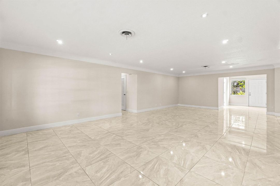 008-1290Southwest8thStreet-BocaRaton-FL-