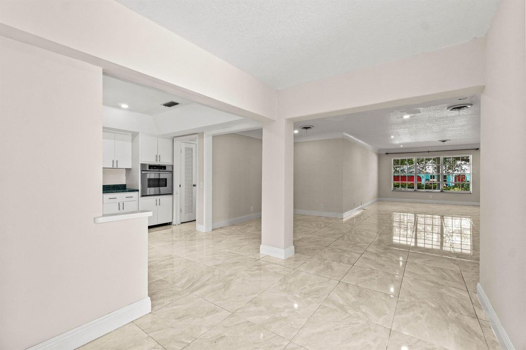 011-1290Southwest8thStreet-BocaRaton-FL-