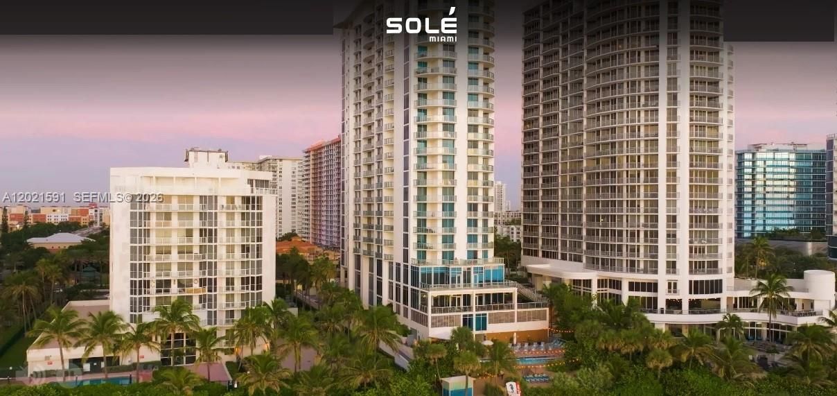 Activo con contrato: $439,000 (2 camas, 2 baños, 908 Pies cuadrados)