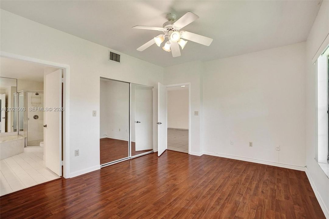 В аренду: $2,850 (2 спален, 2 ванн, 1105 Квадратных фут)