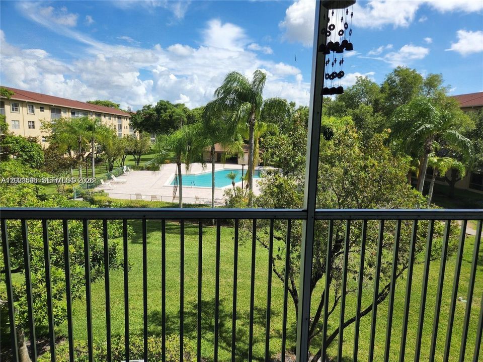 En Venta: $212,000 (2 camas, 2 baños, 1100 Pies cuadrados)