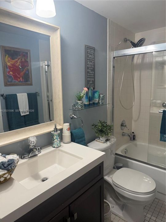 En Venta: $212,000 (2 camas, 2 baños, 1100 Pies cuadrados)
