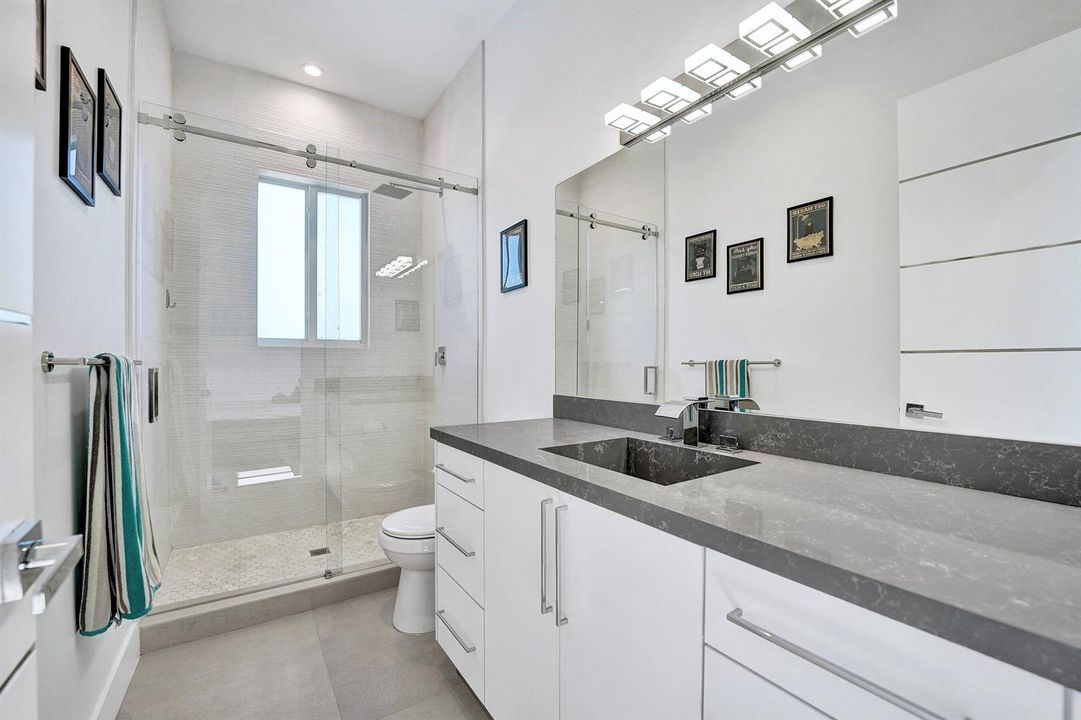 Bathroom - Blue room