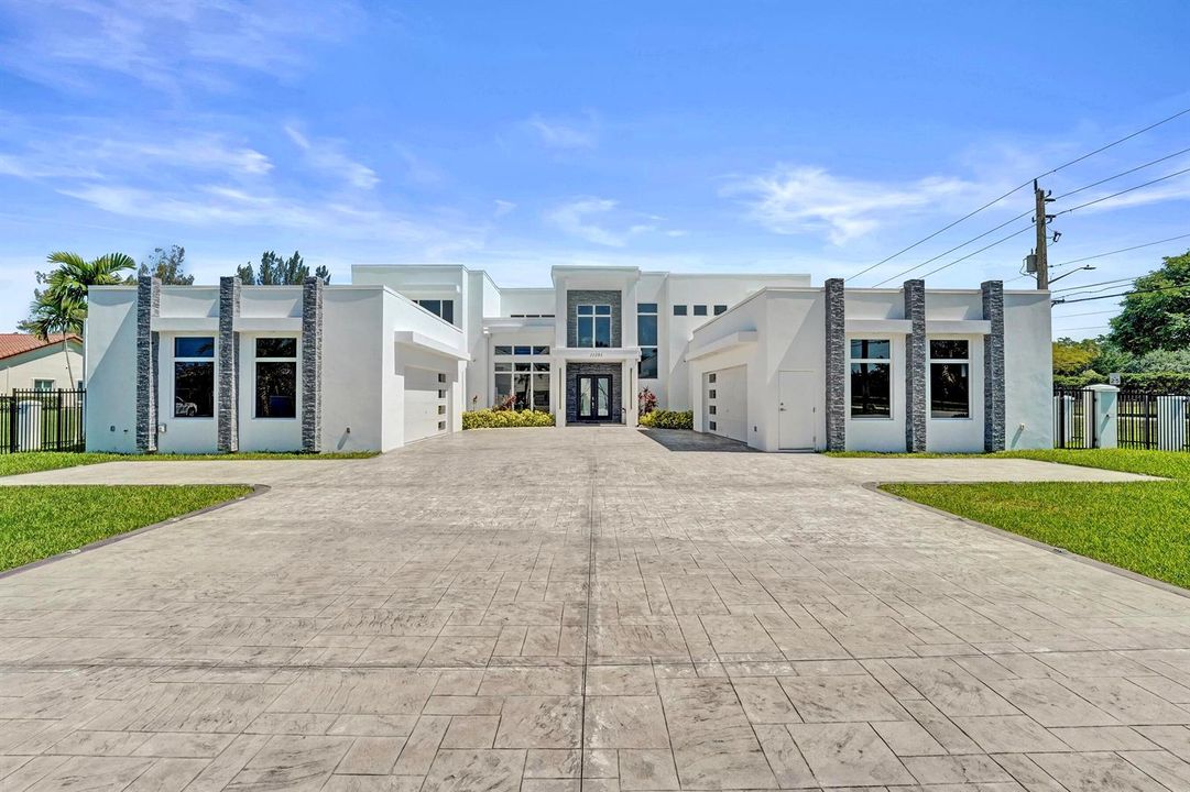 Front. 11201 SW 3rd St
