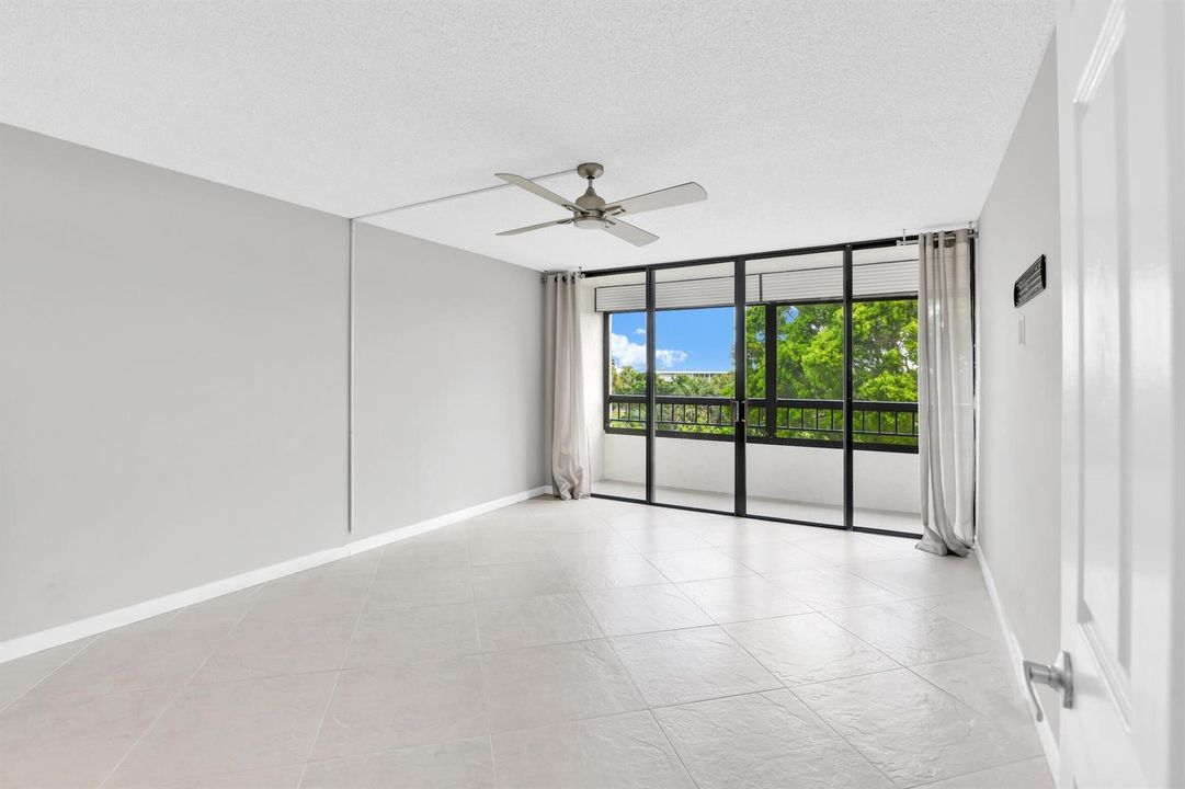 6420 Boca del Mar Dr 405 ppl suite