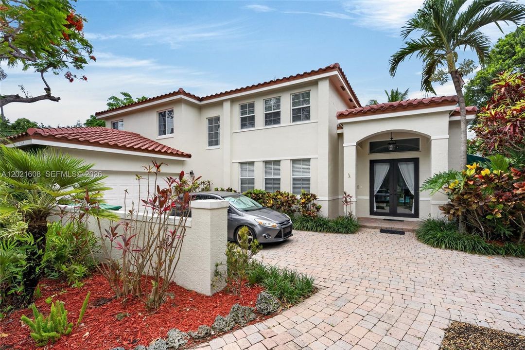 En Venta: $1,490,000 (5 camas, 3 baños, 3408 Pies cuadrados)