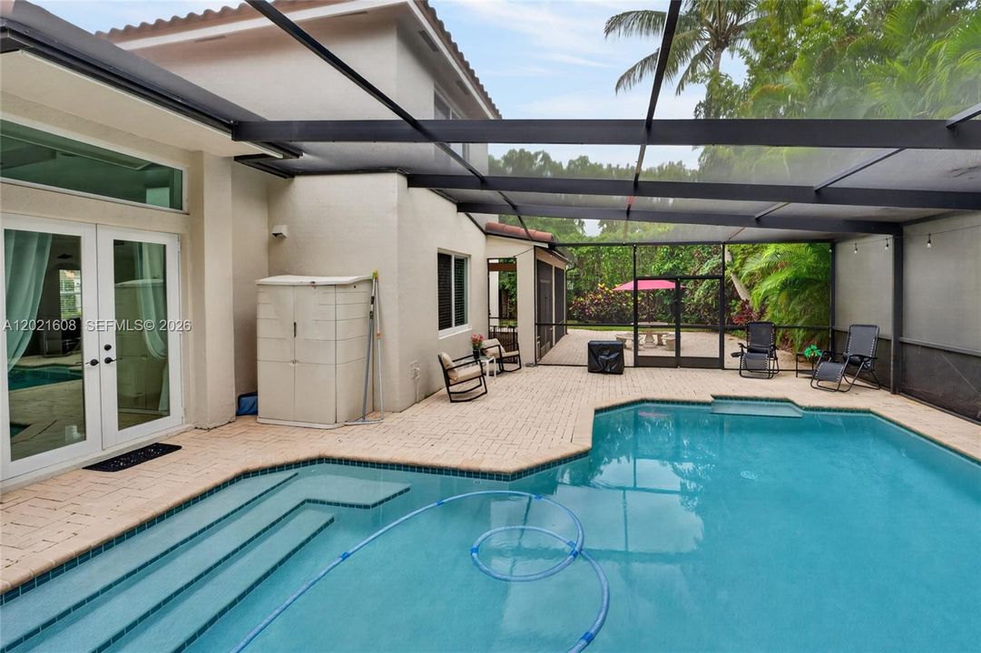 For Sale: $1,490,000 (5 beds, 3 baths, 3408 Square Feet)