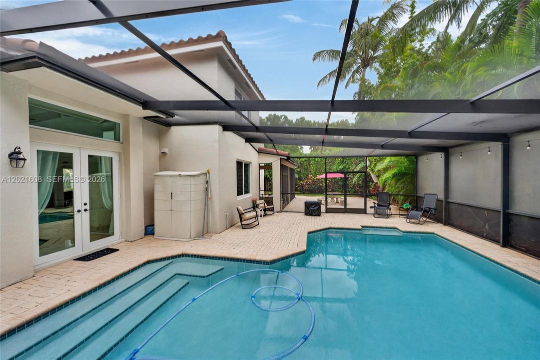 En Venta: $1,490,000 (5 camas, 3 baños, 3408 Pies cuadrados)