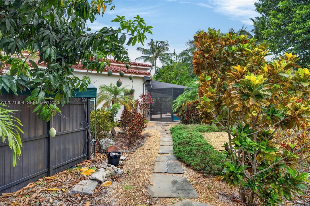 En Venta: $1,490,000 (5 camas, 3 baños, 3408 Pies cuadrados)