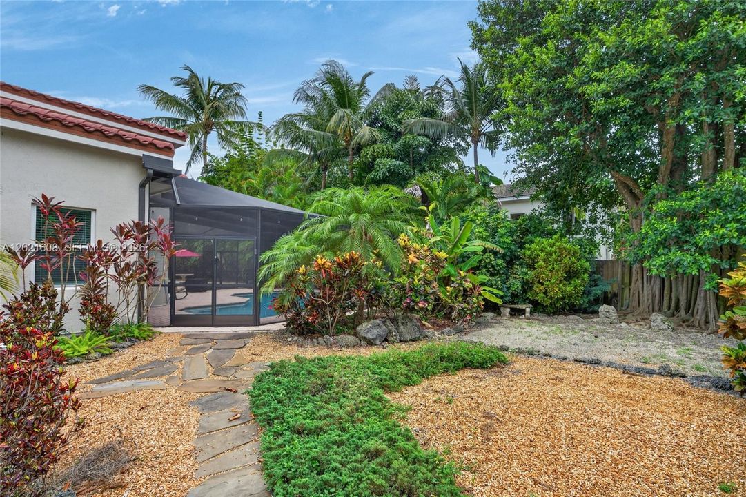 En Venta: $1,490,000 (5 camas, 3 baños, 3408 Pies cuadrados)