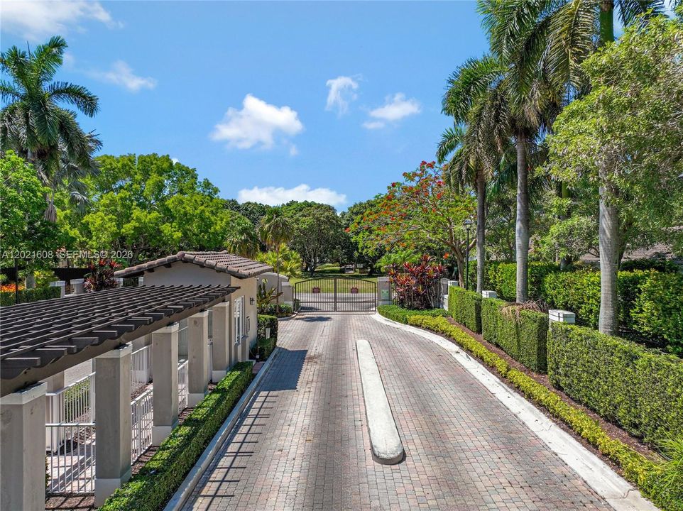 En Venta: $1,490,000 (5 camas, 3 baños, 3408 Pies cuadrados)