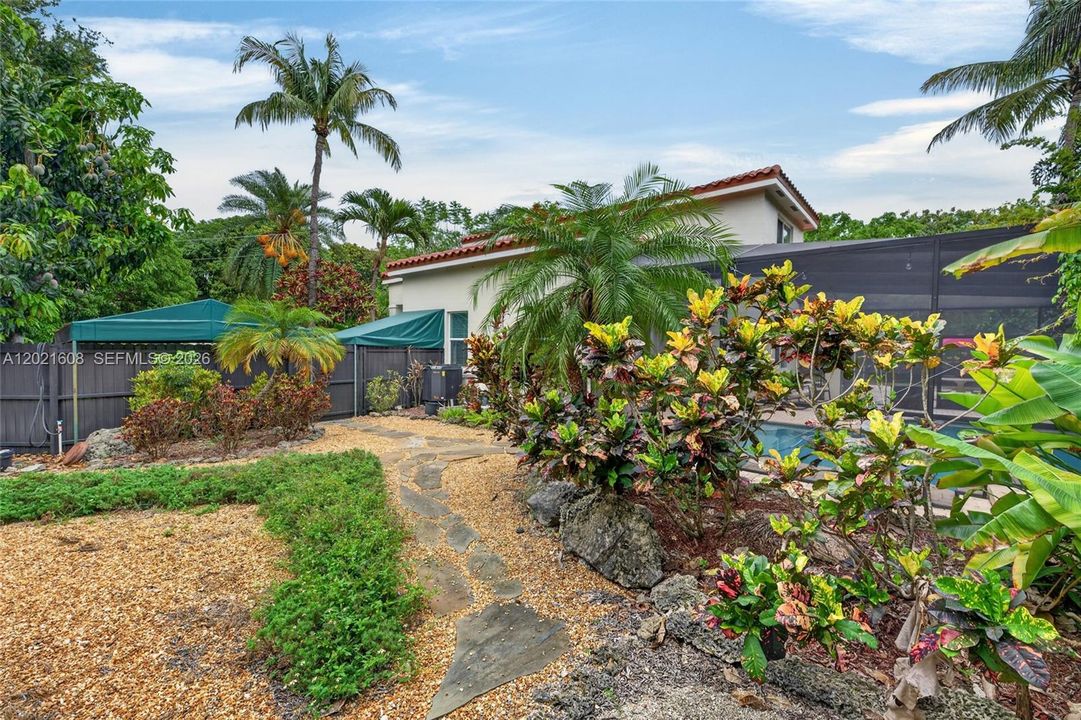 En Venta: $1,490,000 (5 camas, 3 baños, 3408 Pies cuadrados)