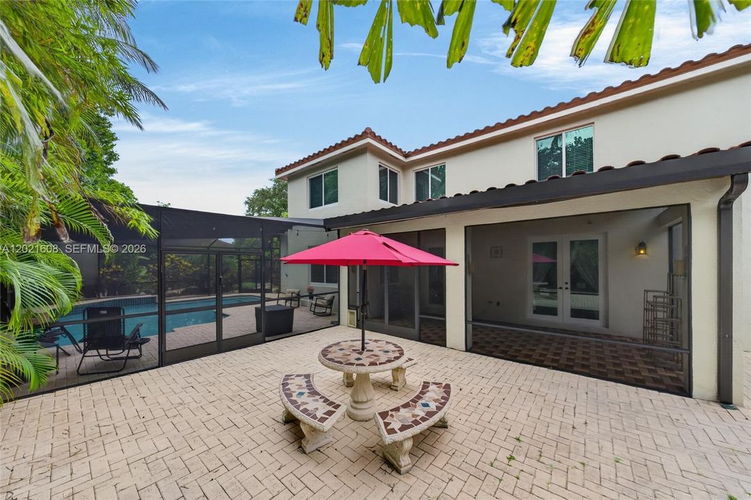 En Venta: $1,490,000 (5 camas, 3 baños, 3408 Pies cuadrados)