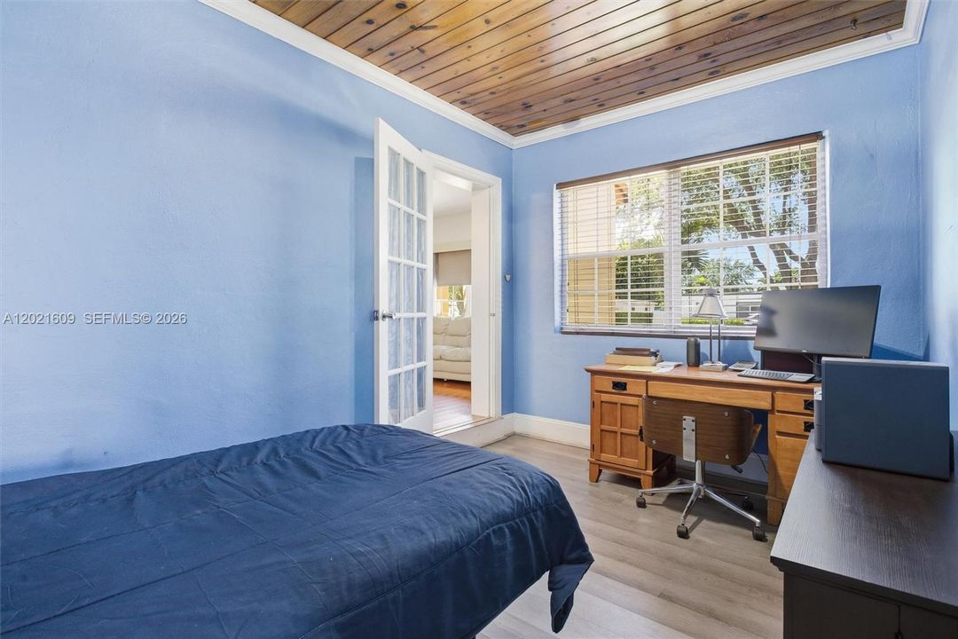 For Sale: $1,100,000 (4 beds, 3 baths, 2576 Square Feet)