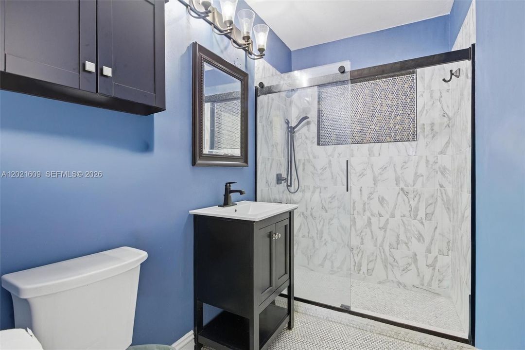 For Sale: $1,100,000 (4 beds, 3 baths, 2576 Square Feet)