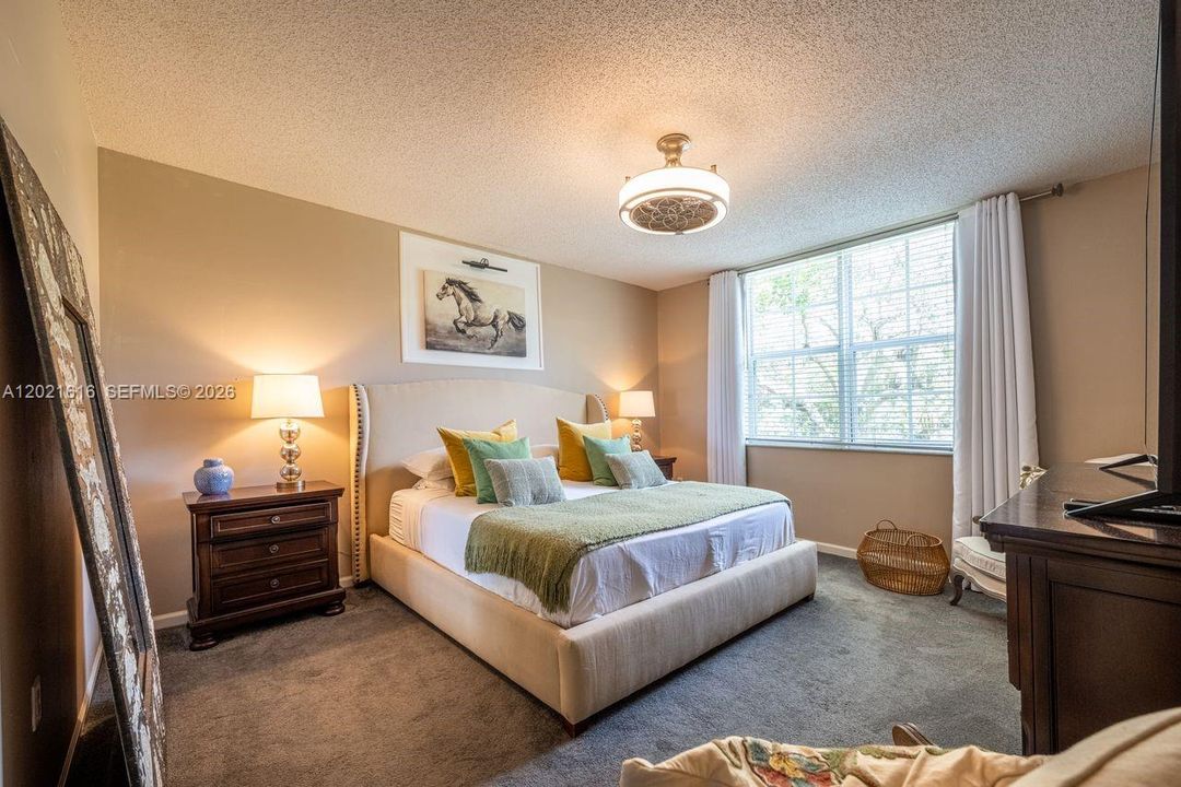For Rent: $2,800 (3 beds, 2 baths, 1633 Square Feet)
