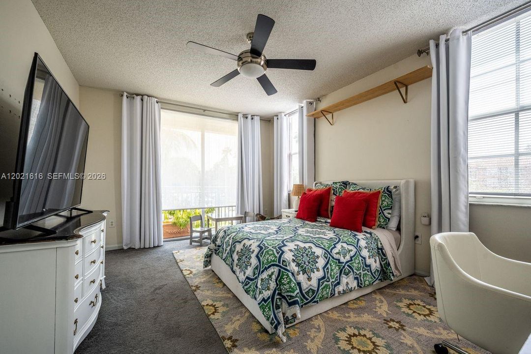 For Rent: $2,800 (3 beds, 2 baths, 1633 Square Feet)