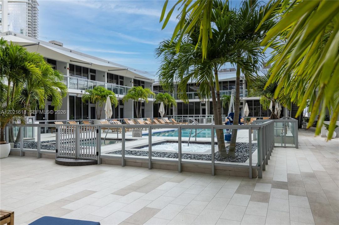 For Sale: $1,190,000 (2 beds, 2 baths, 1695 Square Feet)