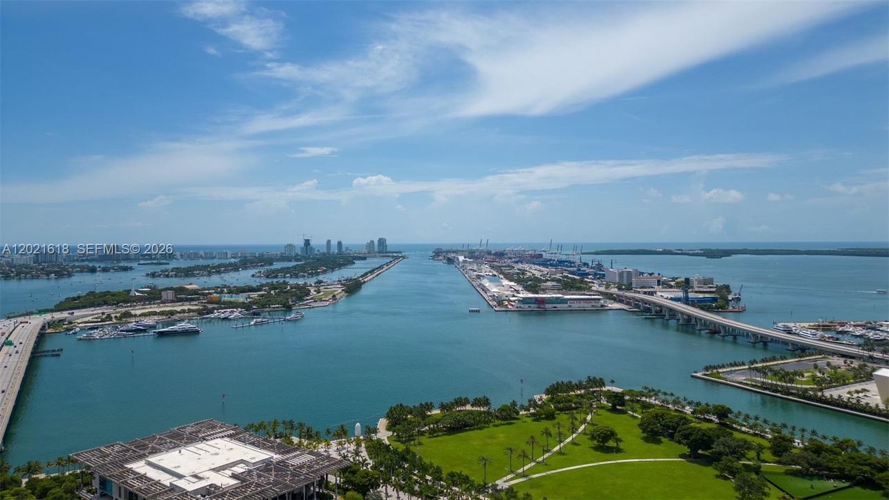 For Sale: $1,190,000 (2 beds, 2 baths, 1695 Square Feet)