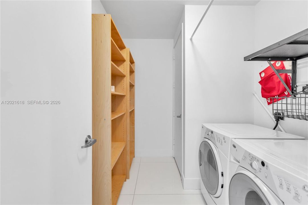 For Sale: $1,190,000 (2 beds, 2 baths, 1695 Square Feet)