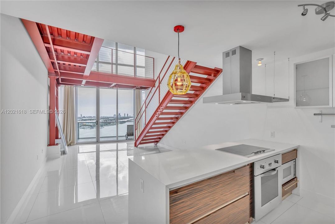 For Sale: $1,190,000 (2 beds, 2 baths, 1695 Square Feet)