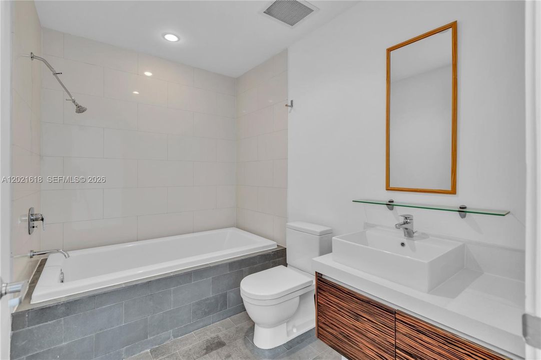 2nd Bathroom