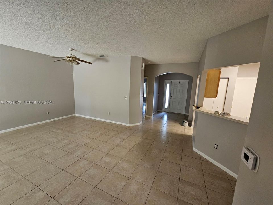 For Rent: $2,600 (2 beds, 2 baths, 1264 Square Feet)