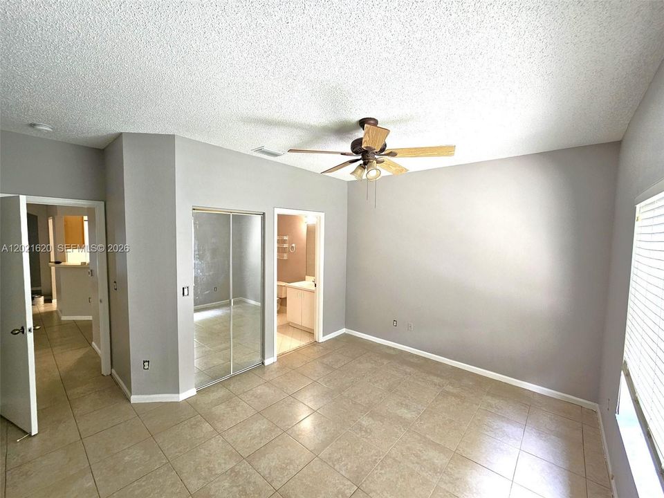 For Rent: $2,600 (2 beds, 2 baths, 1264 Square Feet)