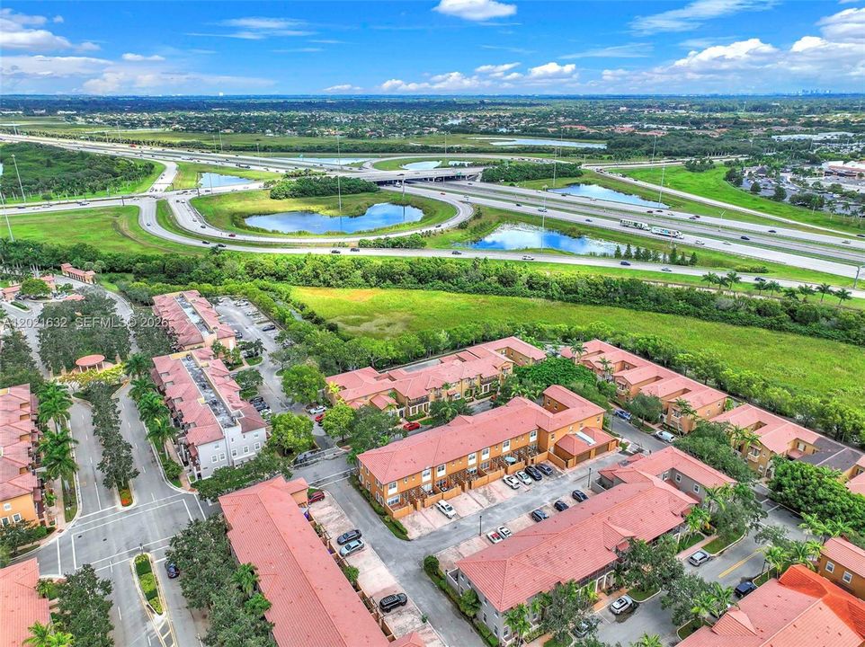 В аренду: $2,700 (2 спален, 2 ванн, 1482 Квадратных фут)