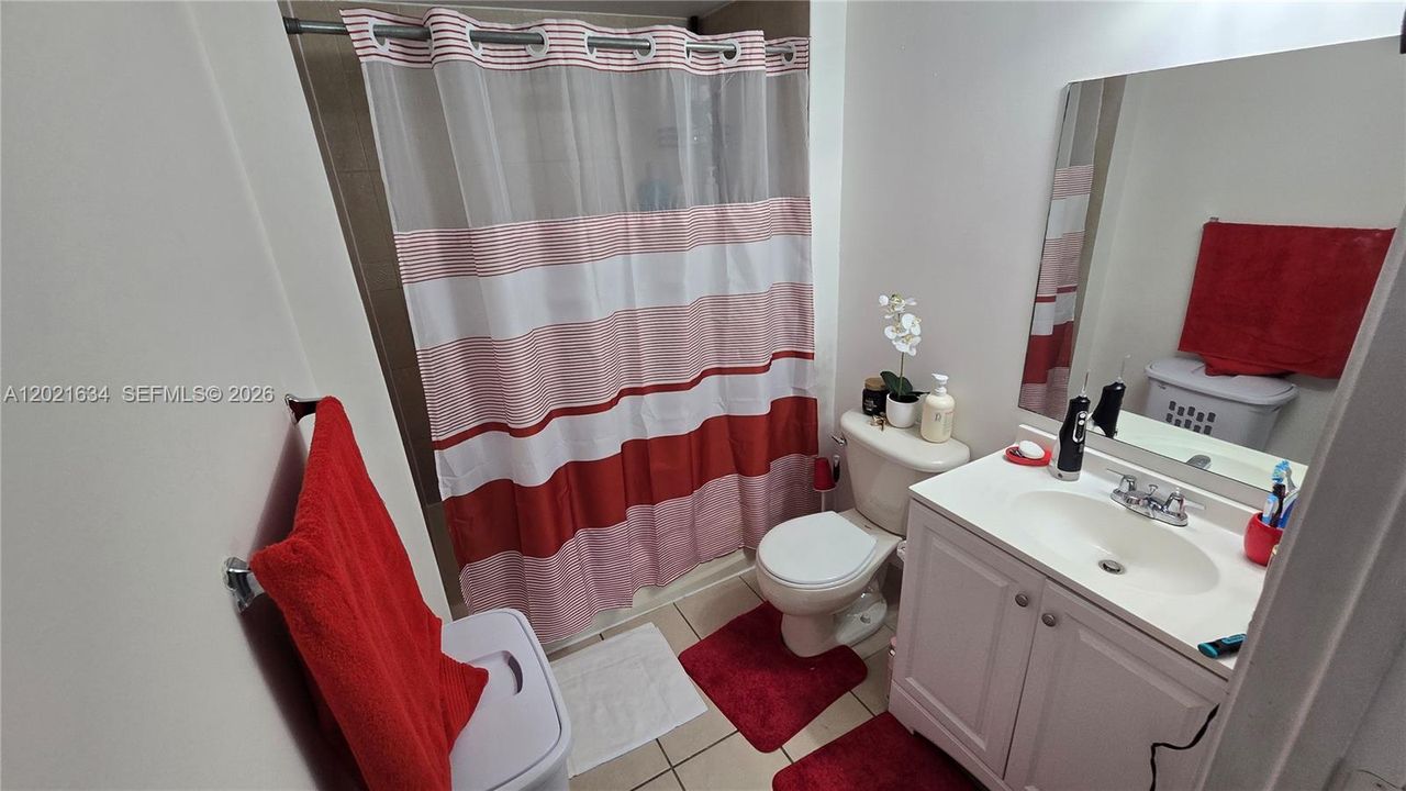 For Sale: $165,000 (1 beds, 1 baths, 625 Square Feet)