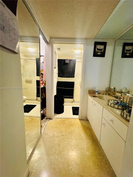 En Venta: $250,000 (2 camas, 2 baños, 1160 Pies cuadrados)