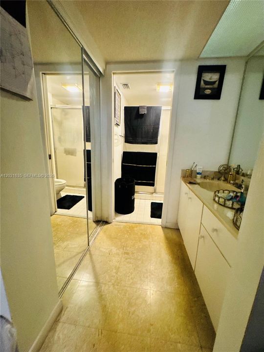 En Venta: $250,000 (2 camas, 2 baños, 1160 Pies cuadrados)