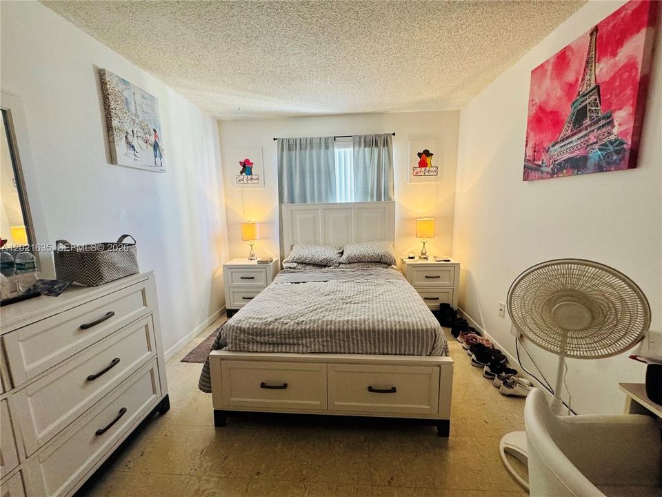 En Venta: $250,000 (2 camas, 2 baños, 1160 Pies cuadrados)