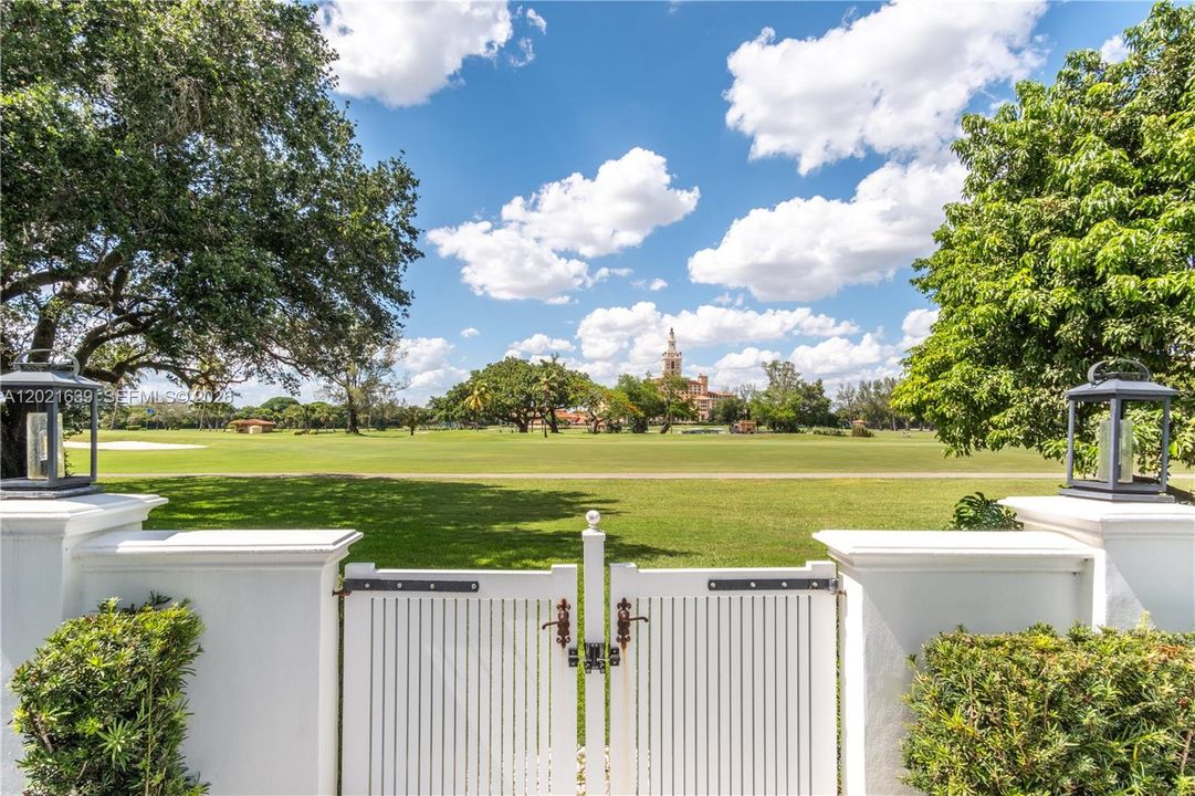 For Rent: $39,500 (5 beds, 3 baths, 6089 Square Feet)