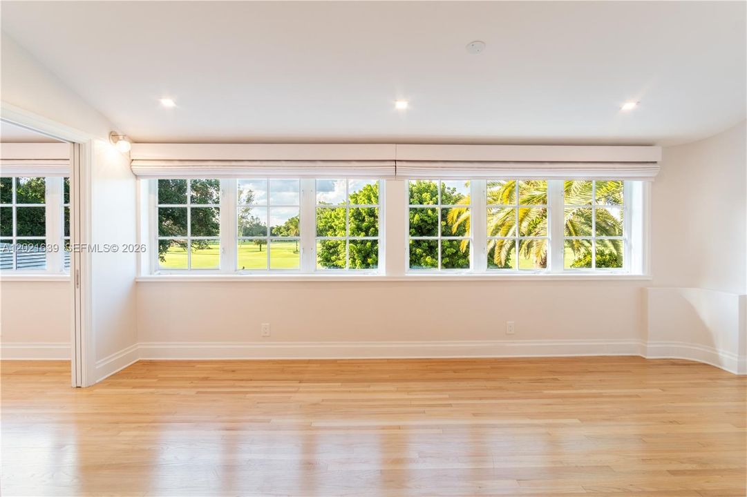 For Rent: $39,500 (5 beds, 3 baths, 6089 Square Feet)