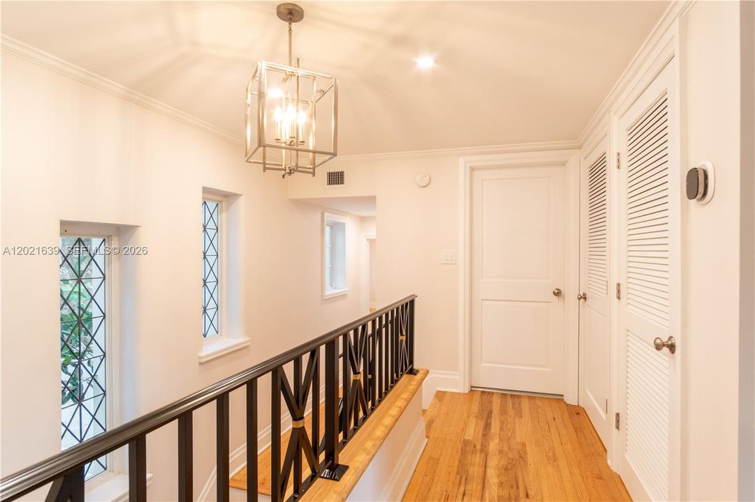For Rent: $39,500 (5 beds, 3 baths, 6089 Square Feet)