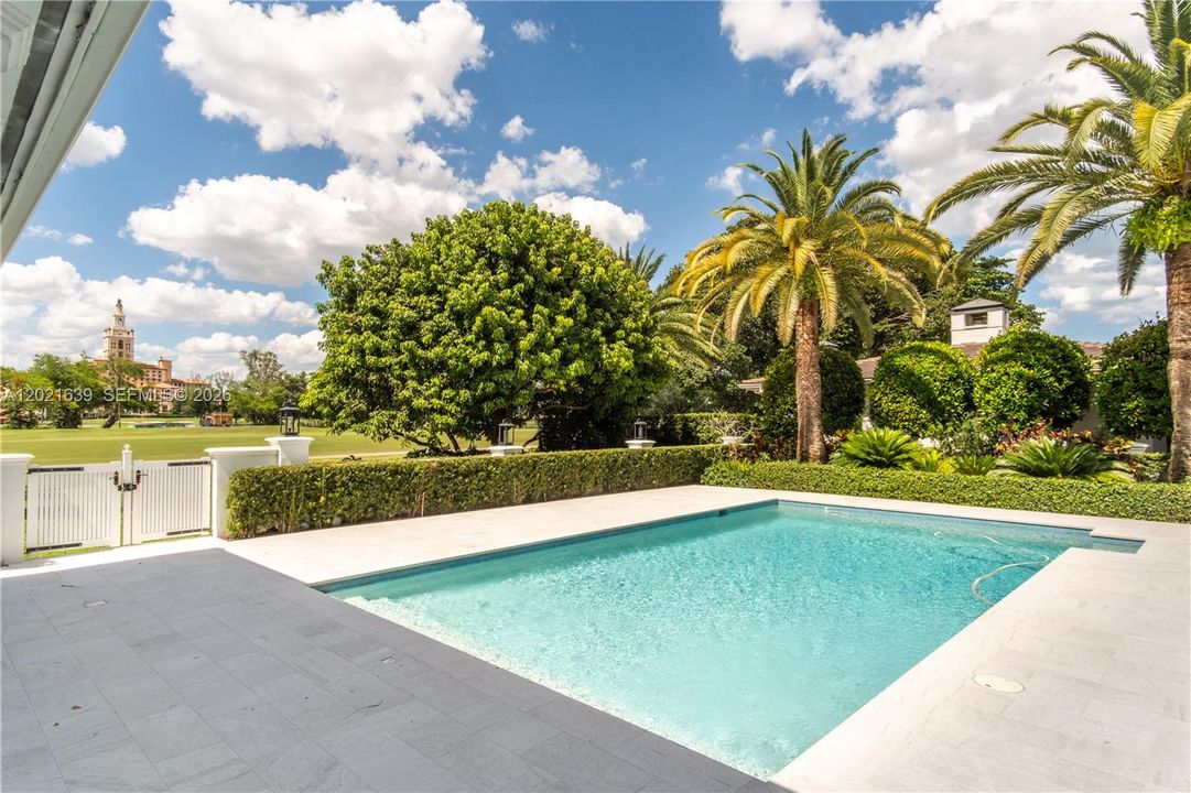 For Rent: $39,500 (5 beds, 3 baths, 6089 Square Feet)