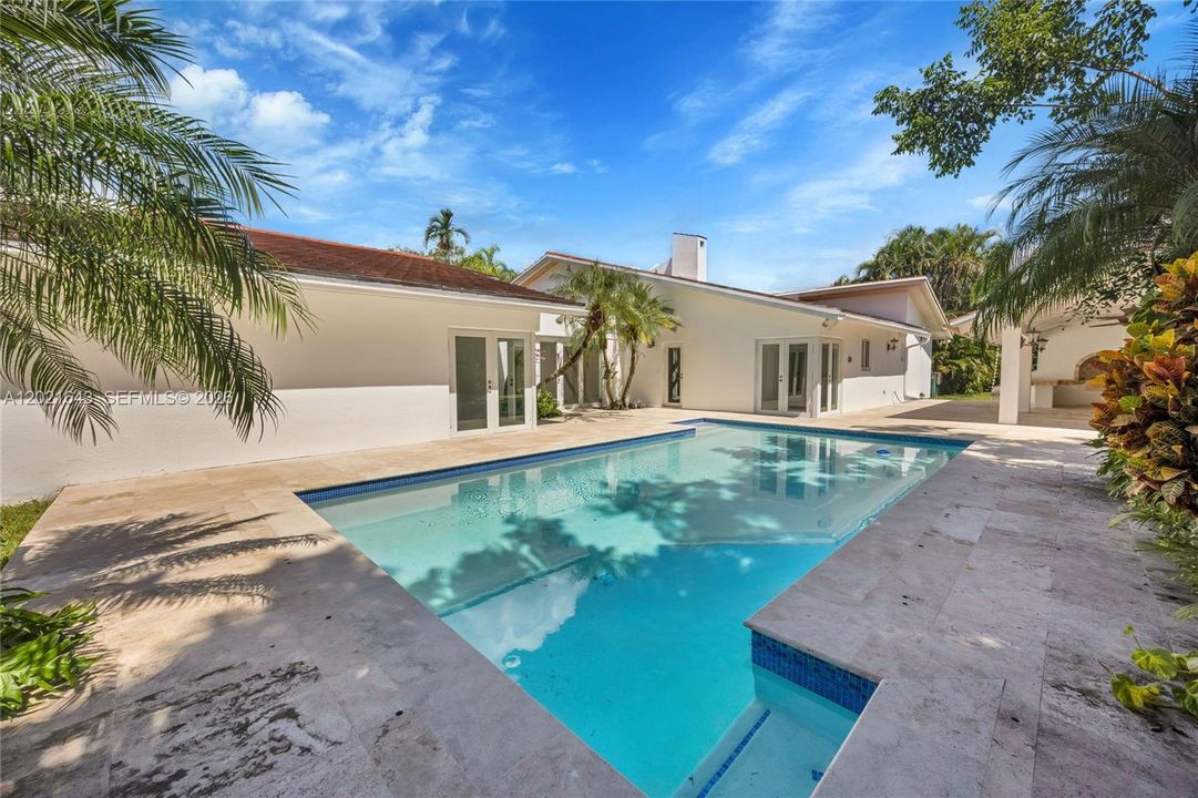 For Sale: $6,995,000 (5 beds, 4 baths, 3310 Square Feet)