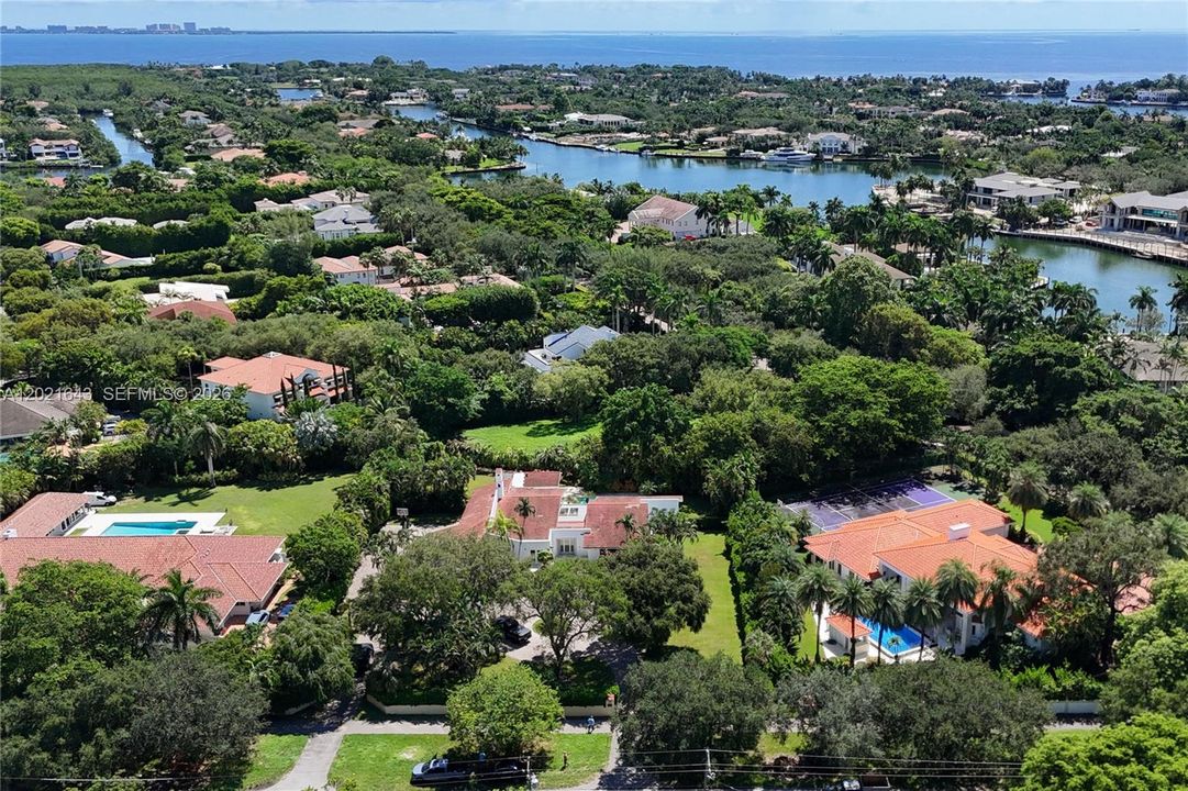 For Sale: $6,995,000 (5 beds, 4 baths, 3310 Square Feet)