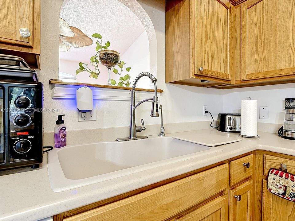 For Sale: $339,900 (3 beds, 2 baths, 1745 Square Feet)