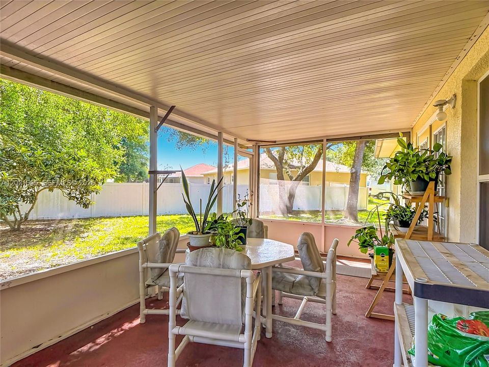 For Sale: $339,900 (3 beds, 2 baths, 1745 Square Feet)