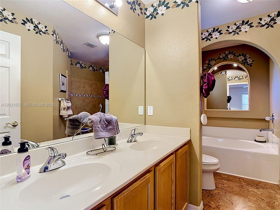 For Sale: $339,900 (3 beds, 2 baths, 1745 Square Feet)