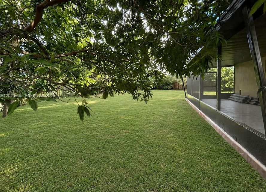 En Venta: $649,000 (4 camas, 2 baños, 2332 Pies cuadrados)