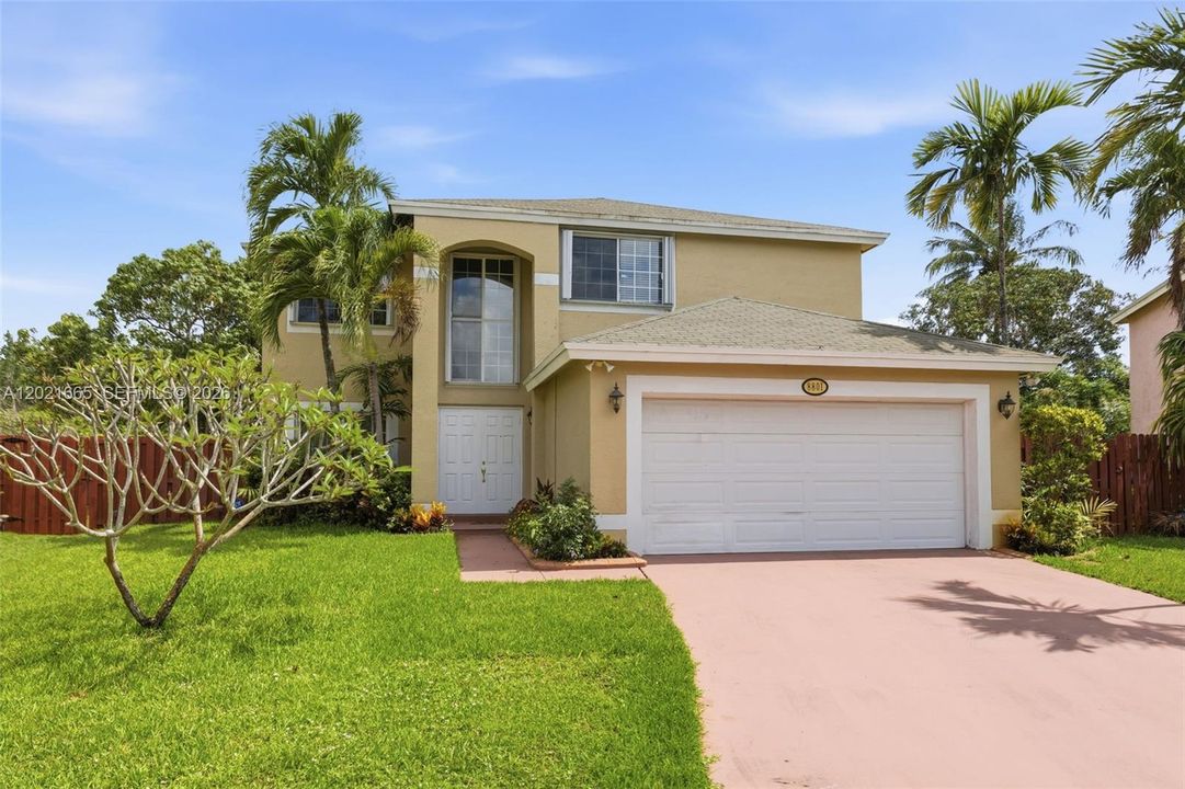 En Venta: $649,000 (4 camas, 2 baños, 2332 Pies cuadrados)