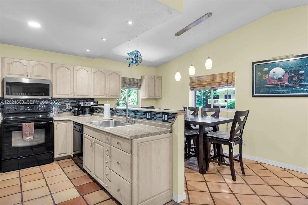 For Sale: $749,000 (3 beds, 2 baths, 1801 Square Feet)
