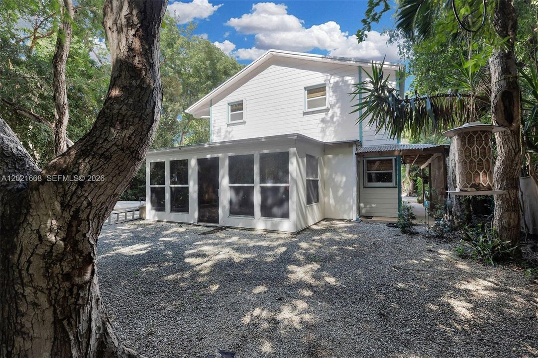 For Sale: $749,000 (3 beds, 2 baths, 1801 Square Feet)