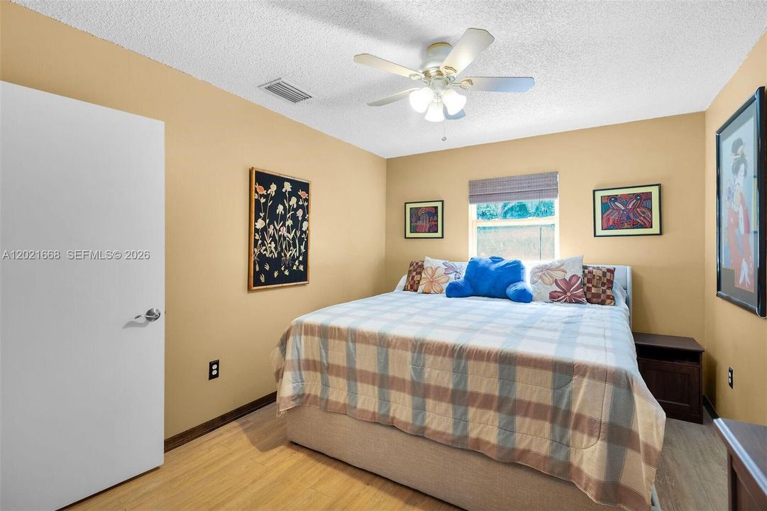 For Sale: $749,000 (3 beds, 2 baths, 1801 Square Feet)