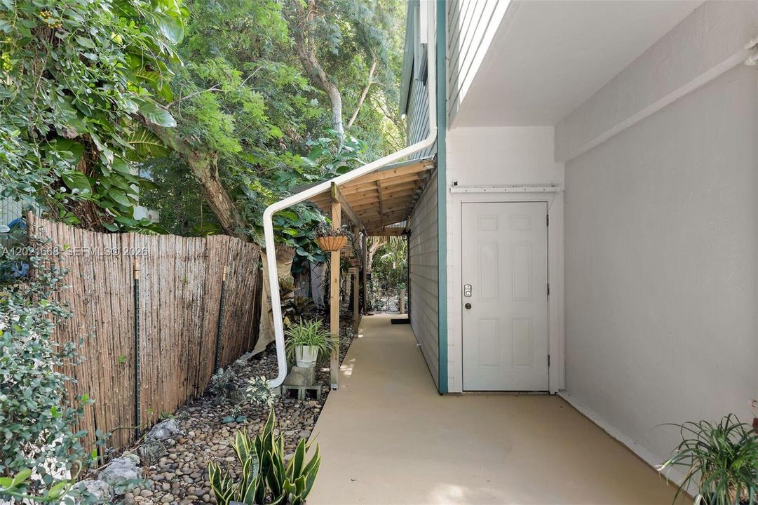 For Sale: $749,000 (3 beds, 2 baths, 1801 Square Feet)